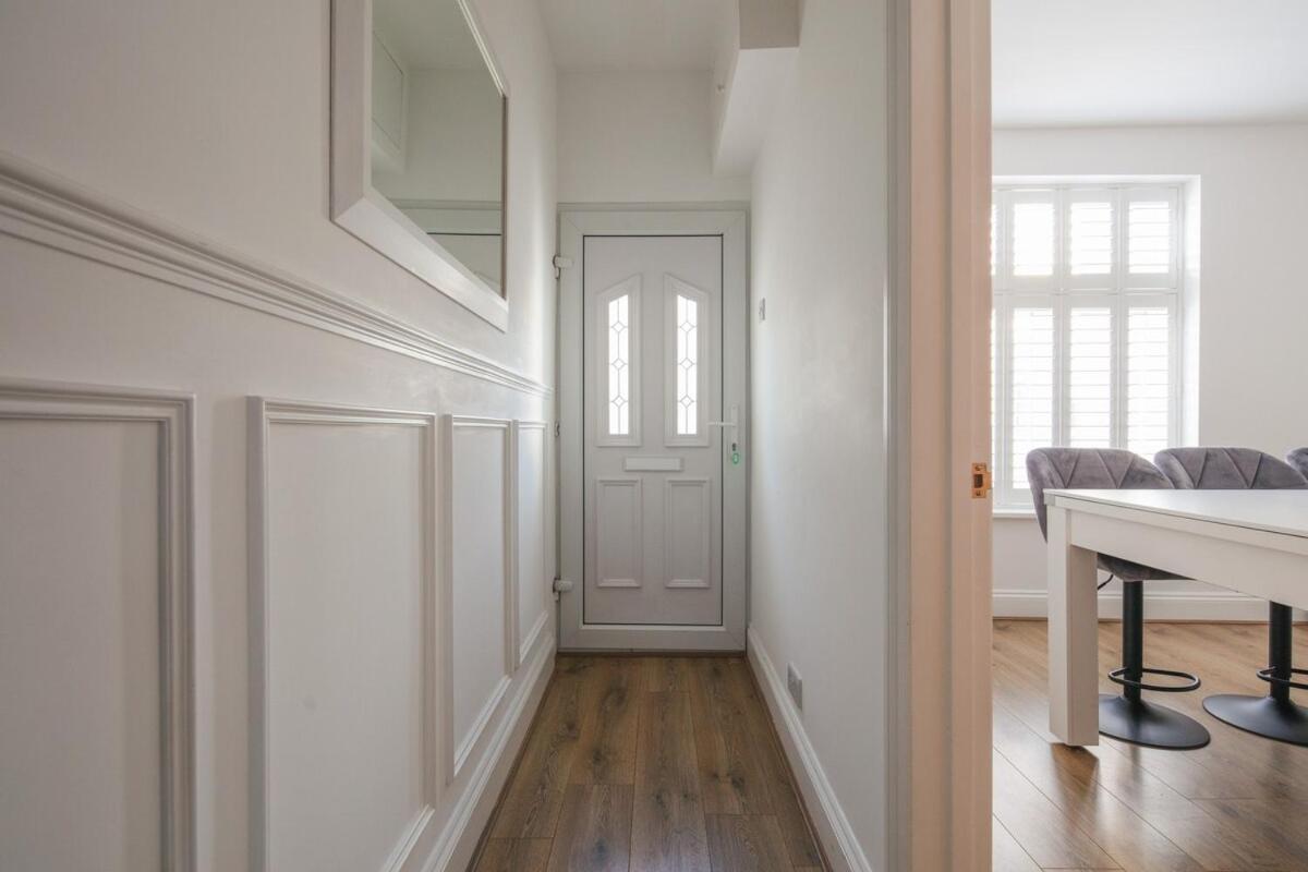 Spacious 3 Bedroom Home With Ps5 And Pool Table Near O2 Arena Canary Wharf And Elizabeth Line To Central Londres Exterior foto