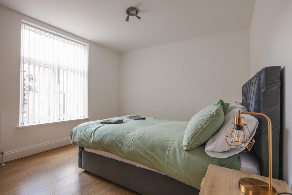Spacious 3 Bedroom Home With Ps5 And Pool Table Near O2 Arena Canary Wharf And Elizabeth Line To Central Londres Exterior foto